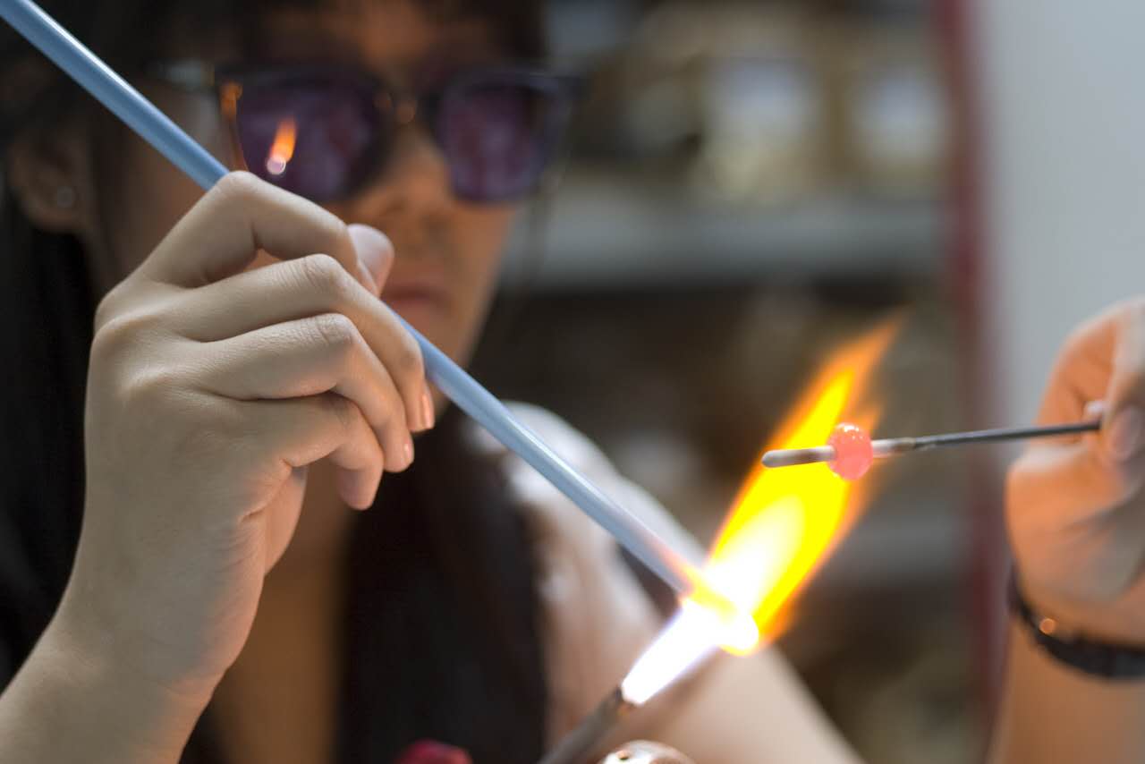 璀璨光影，匠心传承——国家艺术基金项目“中国传统手工艺玻璃灯工作品展”成功首演